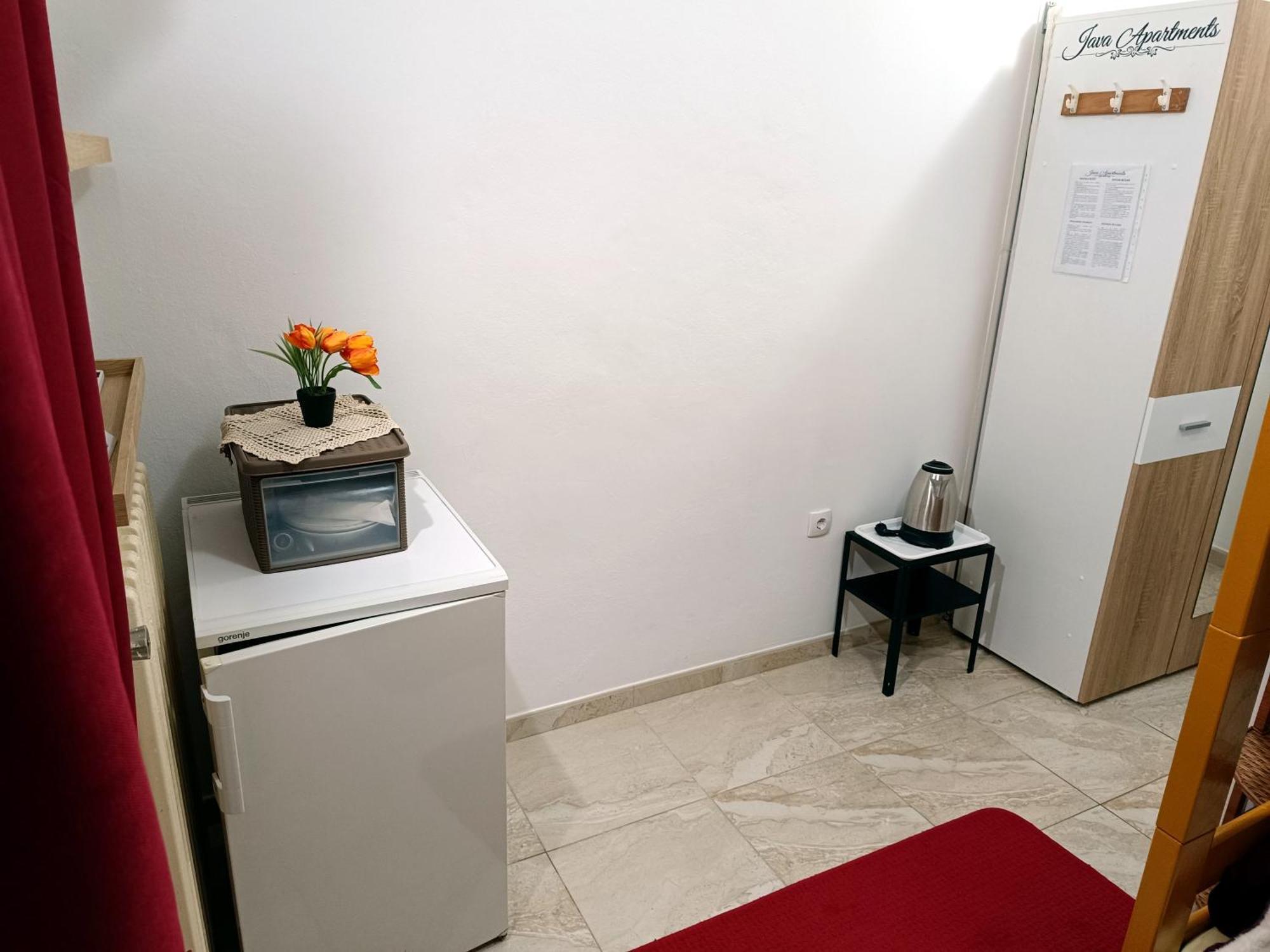 Java Apartments - S & J Dobrota Bagian luar foto